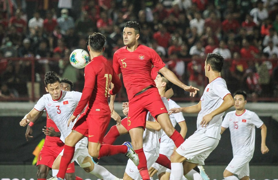 Truyền thông Indonesia dự đoán Đoàn Văn Hậu sẽ đá chính trong đội hình tuyển Việt Nam. Ảnh: AFC