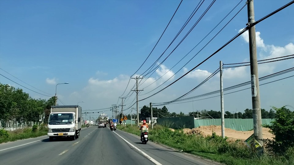 Đường tỉnh lộ 759 kết nối Khu tái định cư Lộc An - Bình Sơn. Ảnh: Hà Anh Chiến