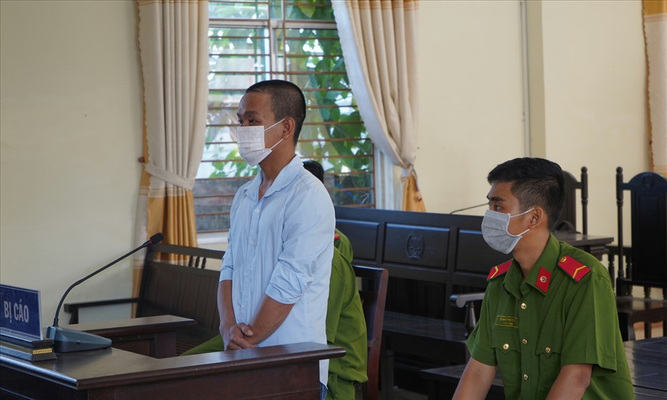 Bị cáo Nguyễn Hoài Vương tại phiên tòa xét xử. Ảnh: Bạch Cúc