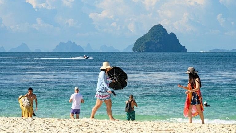 Phuket được mệnh danh là thiên đường nghỉ dưỡng ở Thái Lan. Ảnh: AFP