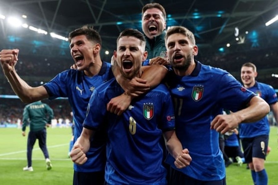 Italia thắng Tây Ban Nha ở bán kết EURO 2020 bằng loạt đá luân lưu nhưng nếu đá luân lưu ở chung kết, họ sẽ chịu lời nguyền thua trận. Ảnh: UEFA.