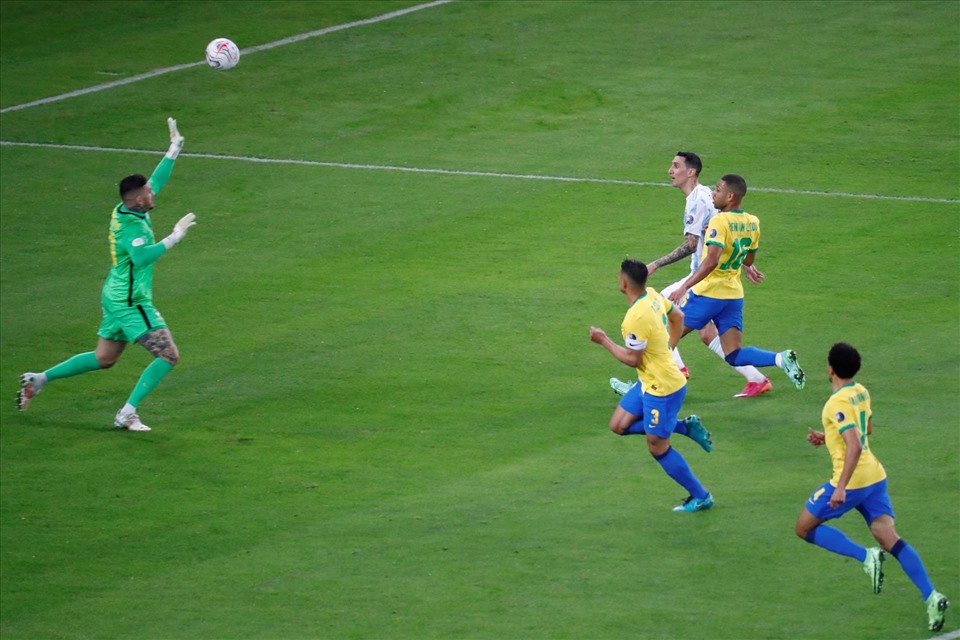 Khoảnh khắc Angel di Maria ghi bàn duy nhất mang về chiến thắng cho Argentina. Ảnh: Copa America