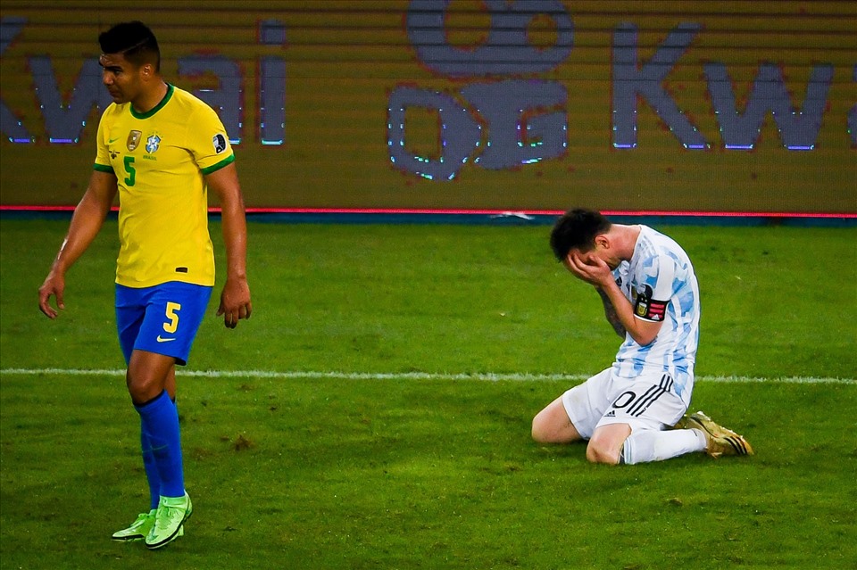 Giọt nước mắt của Messi sau chức vô địch Copa America lịch sử
