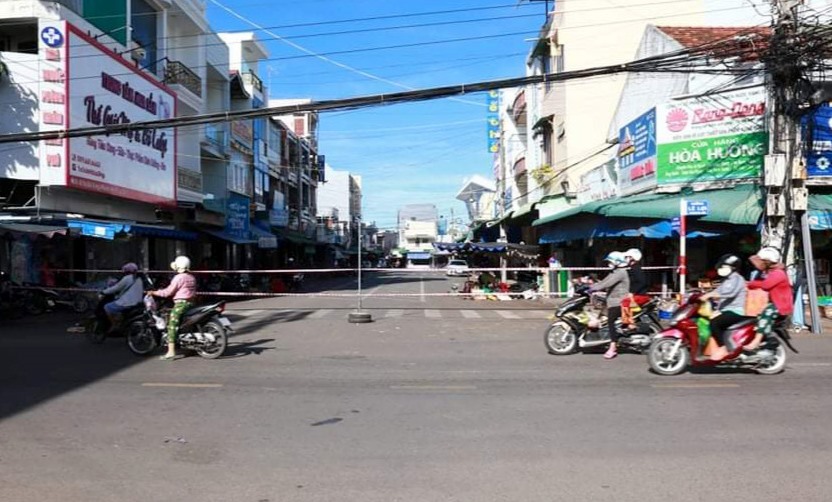 Bình Thuận đã thực hiện giãn cách xã hội theo Chỉ thị đối với thị xã La Gi. Ảnh: Ng.L.