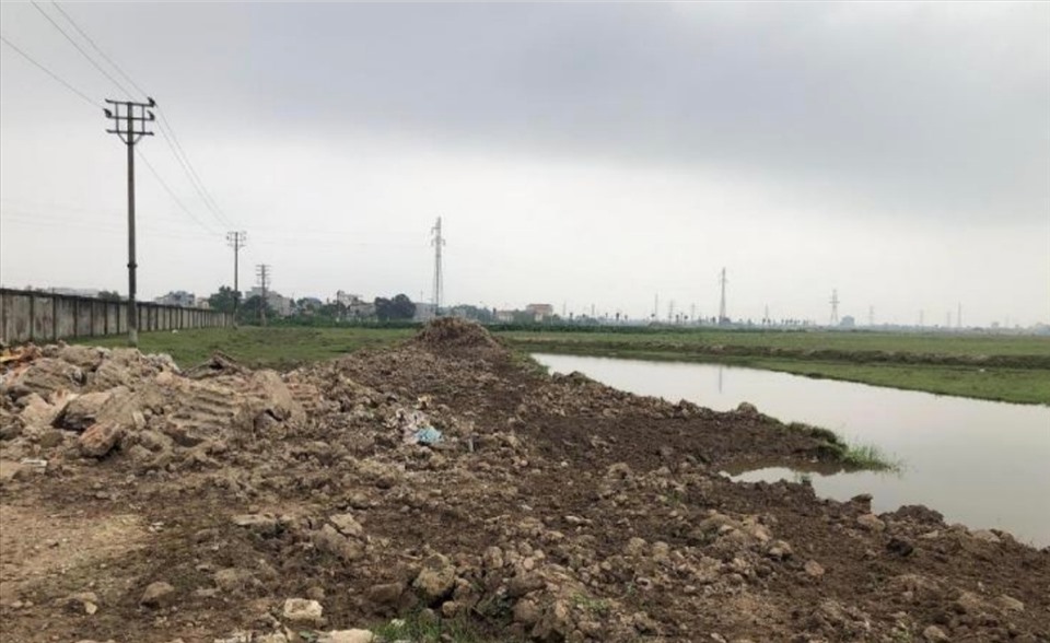 Cát san lấp trong KCN Mỹ Trung bị đào, múc trộm thời điểm năm 2018. Ảnh: Ban quản lý các KCN tỉnh Nam Định.