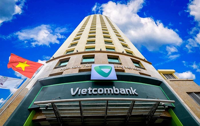 Từ năm 2020 đến nay, ngân hàng Vietcombank đã liên tục triển khai 7 đợt giảm lãi suất để hỗ trợ doanh nghiệp, người dân. Ảnh: N.H