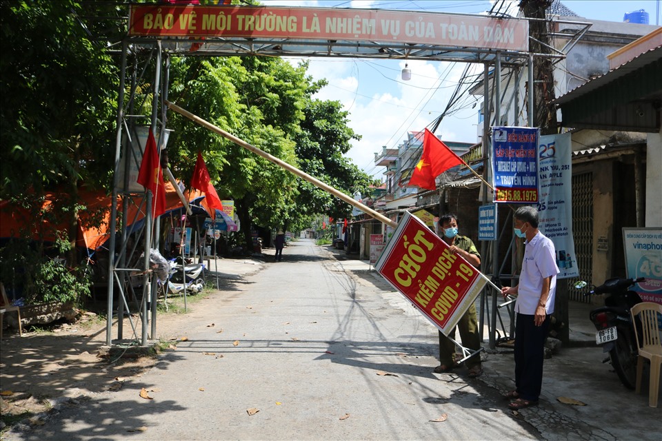 Gỡ bỏ phong tỏa thôn Thanh Mai, xã An Thanh (huyện Quỳnh Phụ, Thái Bình) từ 16h ngày 16.7. Ảnh: CTV