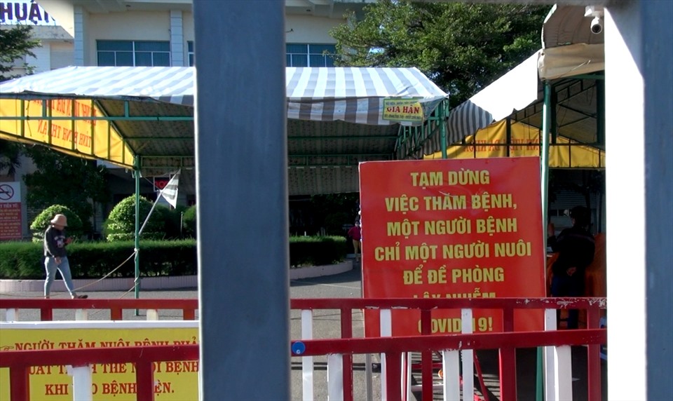 Bệnh viện Đa khoa tỉnh Bình Thuận tiếp tục ngưng tiếp nhận khám chữa bệnh. Ảnh: Tuấn Kiệt.
