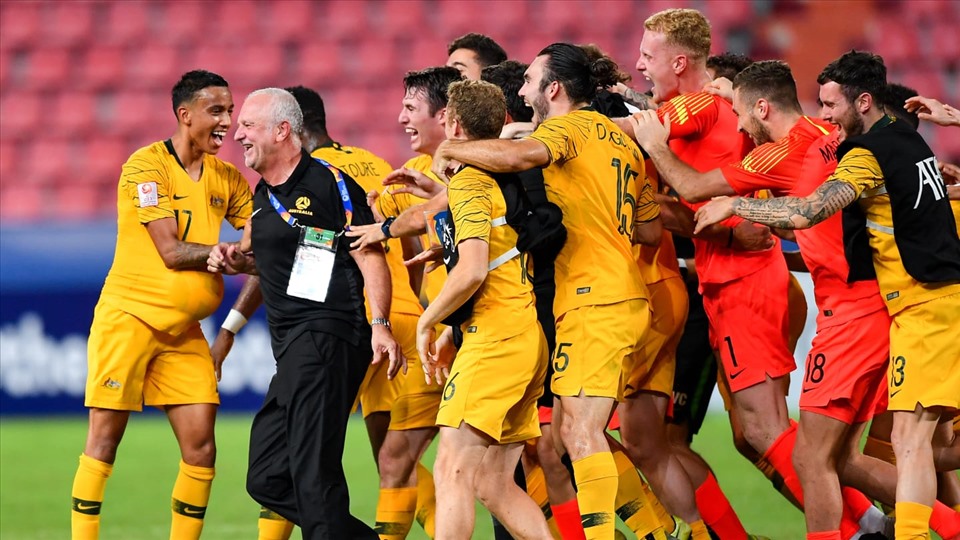 HLV Graham Arnold cũng dẫn dắt của đội U23 Australia lẫn tuyển quốc gia nước này. Ảnh: AFC.