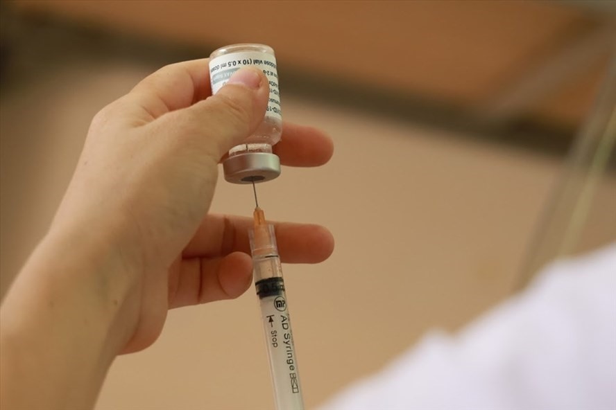 Tiêm vaccine COVID-19. Ảnh: Hải Nguyễn