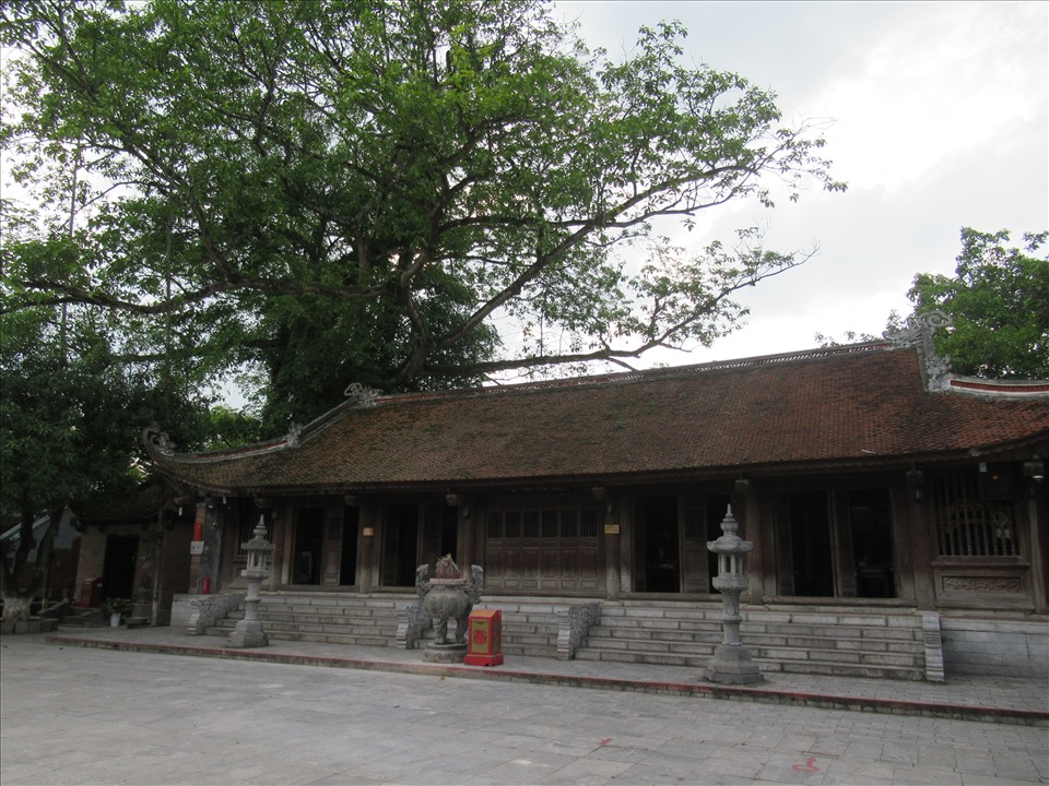 Đền thờ Quốc mẫu Âu Cơ ở Hiền Lương, Hạ Hòa, Phú Thọ.