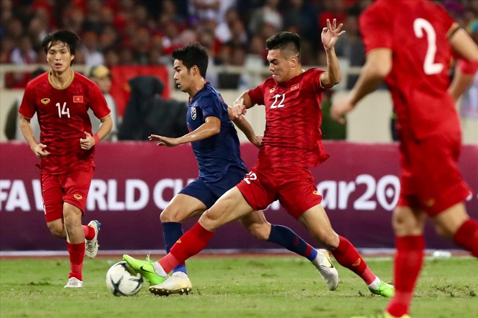Đội tuyển Việt Nam sẽ không nằm cùng bảng đấu với Thái Lan ở AFF Cup 2020. Ảnh: Sơn Tùng