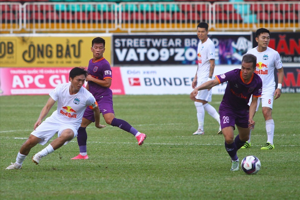 Bình Dương đề xuất trao chức vô địch V.League 2021 cho Hoàng Anh Gia Lai. Ảnh: Thanh Vũ