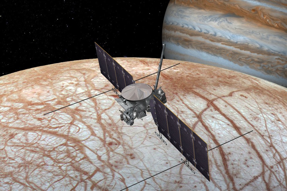 Sứ mệnh Europa Clipper tới mặt trăng của sao Mộc sẽ được phóng đi trên tên lửa SpaceX. Ảnh: NASA