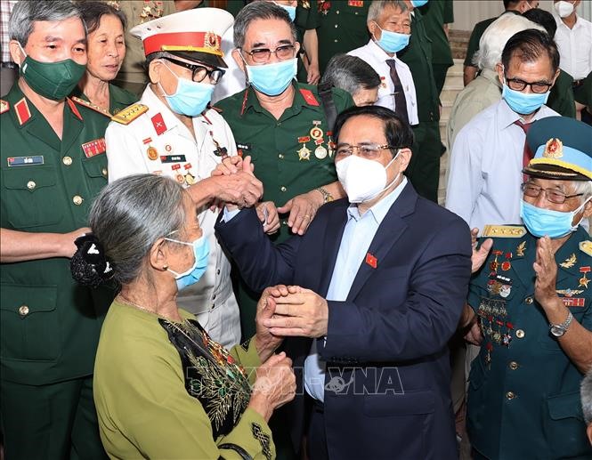 Thủ tướng Phạm Minh Chính gặp mặt, tri ân đại biểu Người có công với cách mạng. Ảnh: Dương Giang/TTXVN