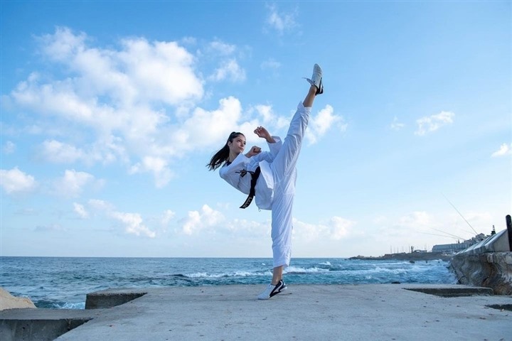 Ngọc nữ Taekwondo 17 tuổi gây bão làng võ Việt với vẻ đẹp thiên thần
