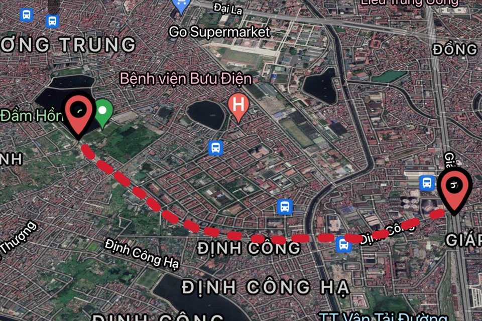 Dự án đường nối vành đai 2,5 (đoạn Đầm Hồng - Quốc lộ 1A) được UBND TP Hà Nội phê duyệt từ 2002, theo hình thức BT. Đường có chiều dài hơn 2km, ngang 40m, diện tích sử dụng đất 67.125m2. Ảnh: Google Map