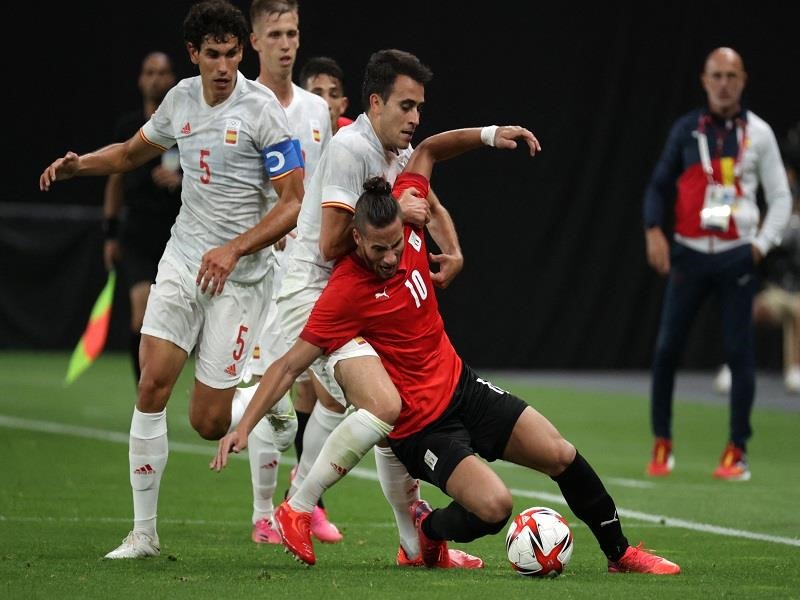 U23 Ai Cập (áo đỏ) có trận hoà thành công với Tây Ban Nha ở trận ra quân. Ảnh: AFP.