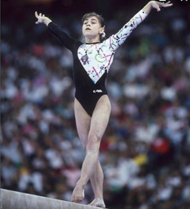 Oksana Chusovitina khi mới 17 tuổi đã tham dự kỳ Olympic đầu tiên năm 1992 tại Barcelona (tây Ban Nha). Ảnh: T.L