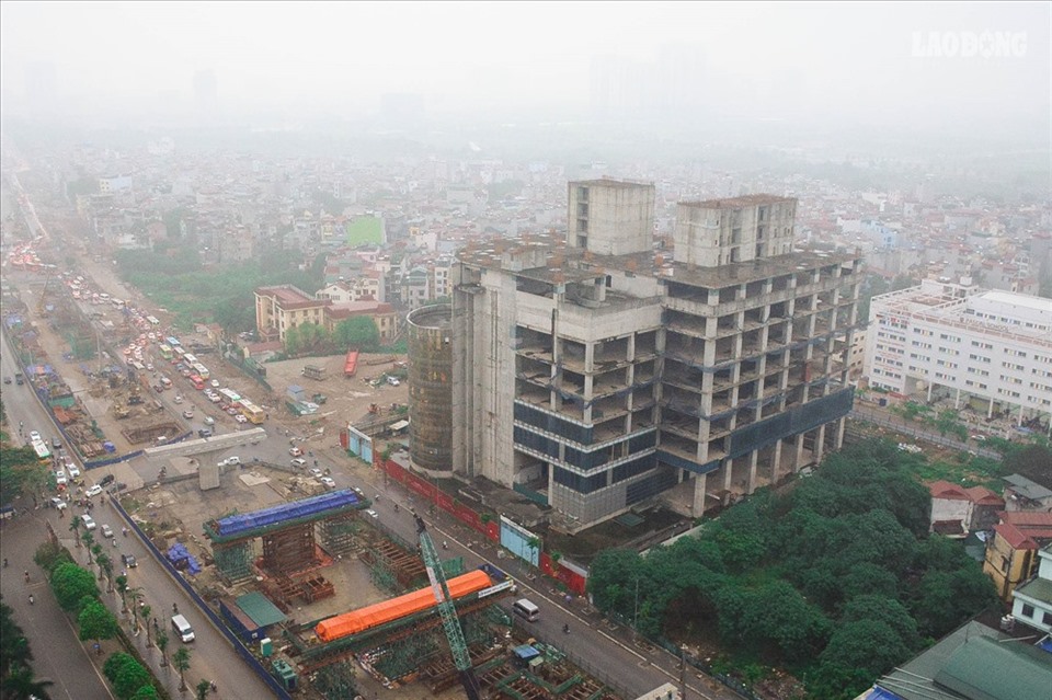 Dự án Habico Tower thực hiện từ năm 2008, chủ đầu tư công ty cổ phần Hải Bình (Habico) trên khu đất hơn 4.490m2 bên đường Phạm Văn Đồng, Hà Nội cùng vốn đầu tư khủng khoảng 220 triệu USD (hơn 5 nghìn tỉ đồng).