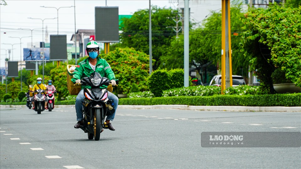 Trước đó tôi chạy Grap Car, dịch bệnh căng quá tôi lại chuyển sang chạy Grap Bike.