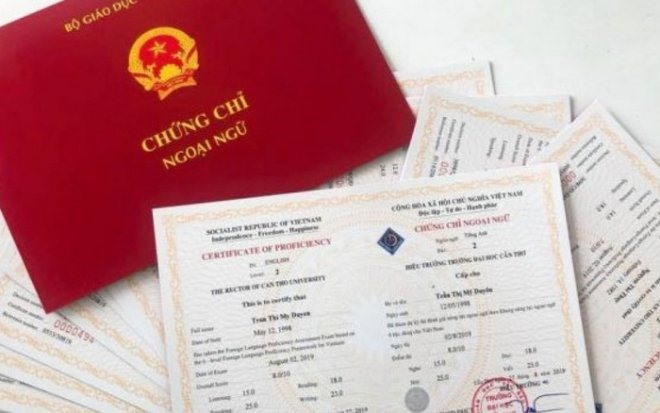 Công chức không cần phải có chứng chỉ ngoại ngữ, tin học. Ảnh minh hoạ.