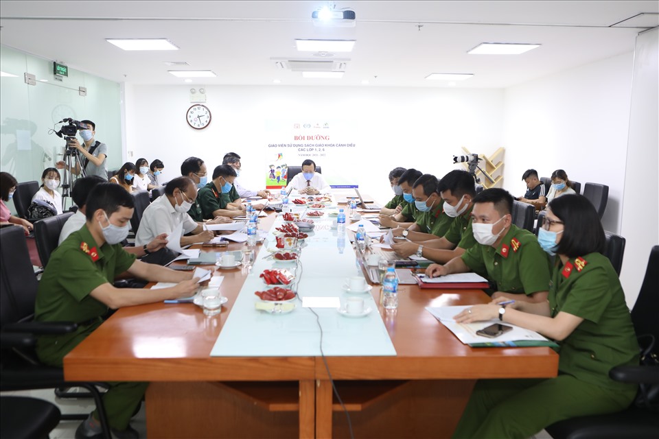 Hội đồng thẩm định nội bộ lần 2 SGK Giáo dục Quốc phòng An ninh 10 Cánh Diều.