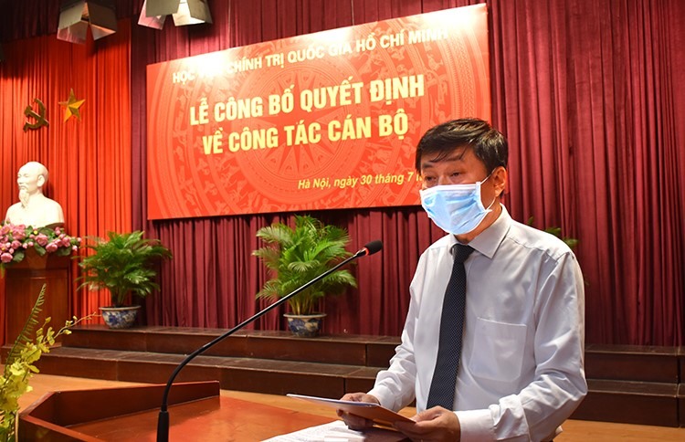 PGS,TS. Phạm Minh Sơn, tân Giám đốc Học viện Báo chí và Tuyên truyền phát biểu nhận nhiệm vụ