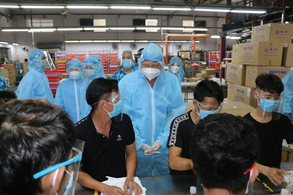 Đoàn công tác của Tổng Liên đoàn Lao động Việt Nam đã về thăm người lao động đang làm việc tại đây ngày 21.7.
