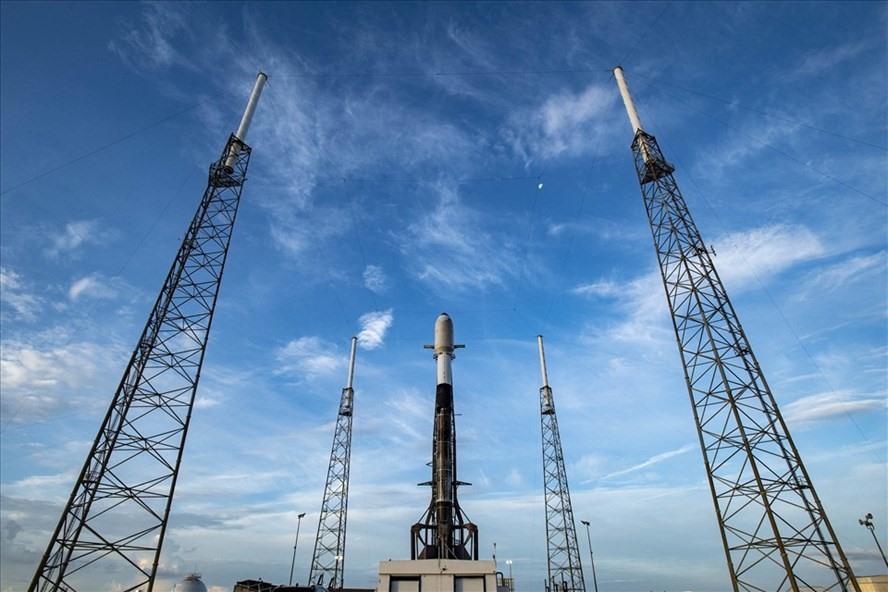 SpaceX phóng 88 vệ tinh lên vũ trụ hôm 30.6. Ảnh: SpaceX