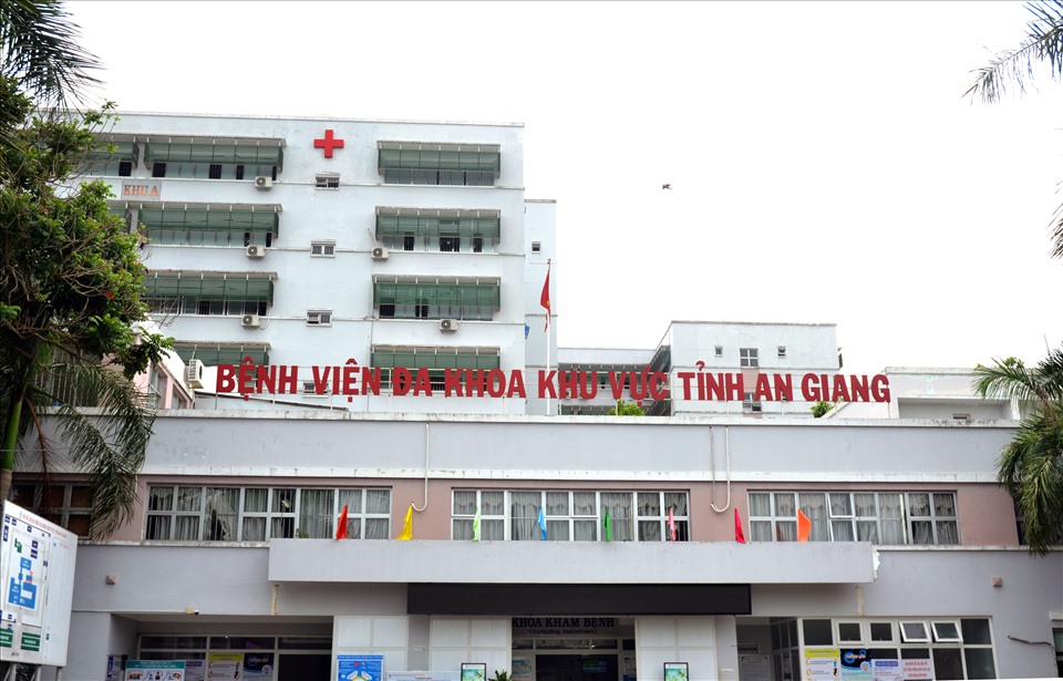 Bệnh viện Đa khoa khu vực tỉnh An Giang, nơi điều trị và xác định bà LTL tử vong do có nhiều bệnh nền. Ảnh: LT