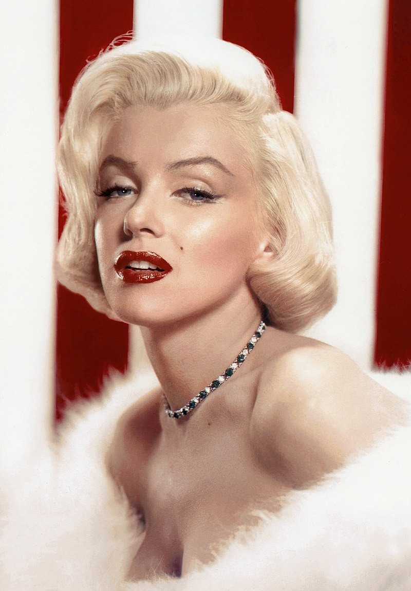 Marilyn Monroe trên bìa tạp chí Photoplay số tháng 12 năm 1953. Ảnh: Wiki