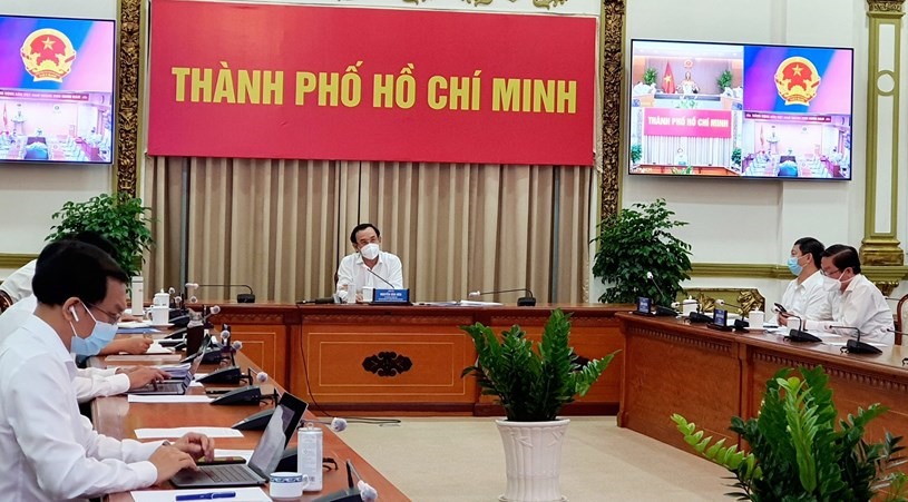 Buổi họp tại điểm cầu UBND TPHCM do Uỷ viên Bộ Chính trị, Bí thư Thành uỷ Nguyễn Văn Nên chủ trì. Ảnh: TTBC