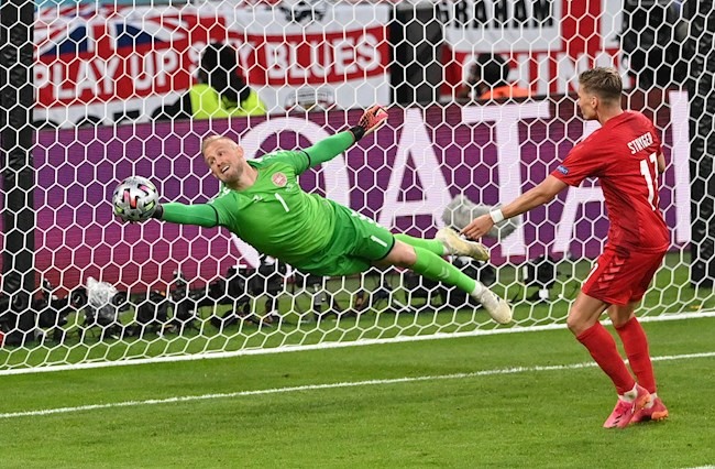 Thủ môn Kasper Schmeichel đã chơi xuất thần trong hiệp 2, giúp Đan Mạch không bị thủng lưới.