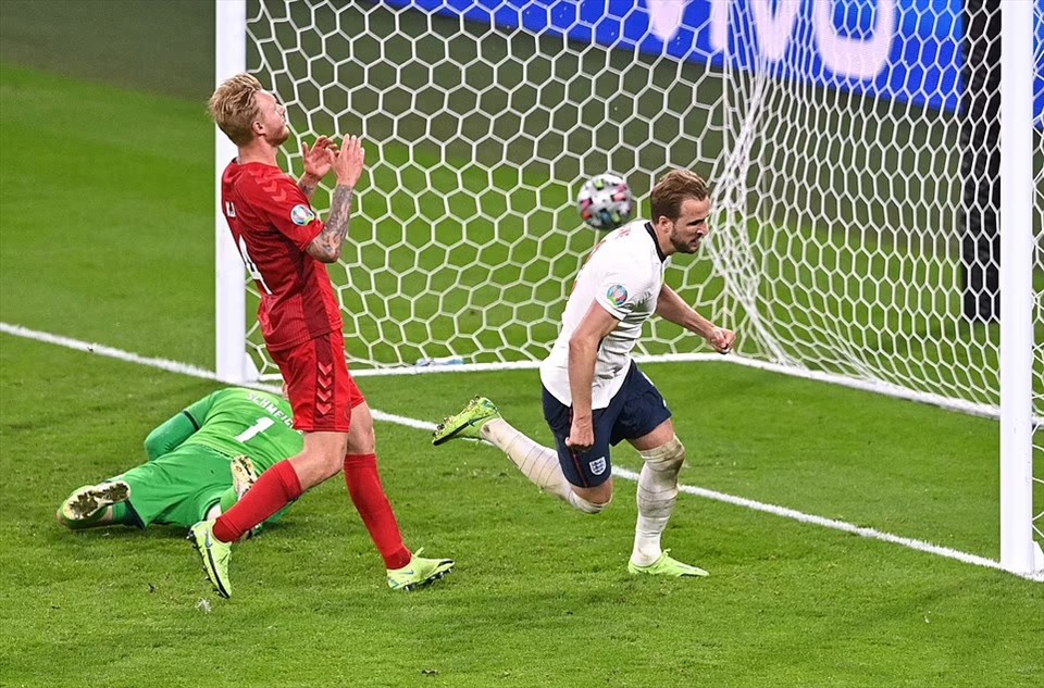 Đan Mạch dừng bước vì thiếu may mắn. Ảnh: UEFA/AFP.