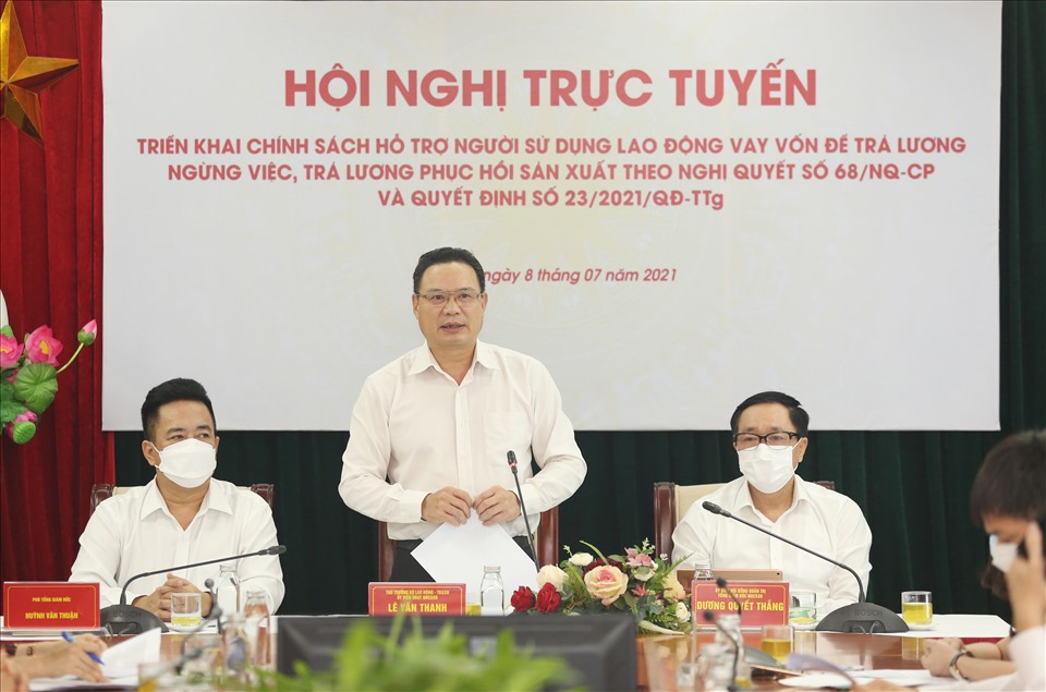 Thứ trưởng Bộ LĐTB&XH Lê Văn Thanh phát biểu tại Hội nghị trực tuyến.