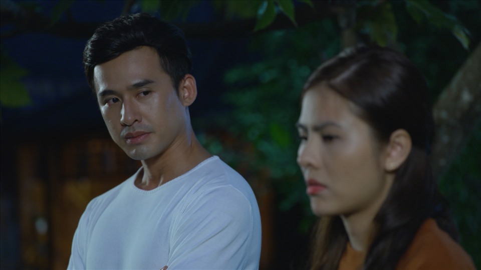 Đăng Duy bắt đầu quan tâm Thanh Vân trong “Canh bạc tình yêu” tập 30. Ảnh: NSX.