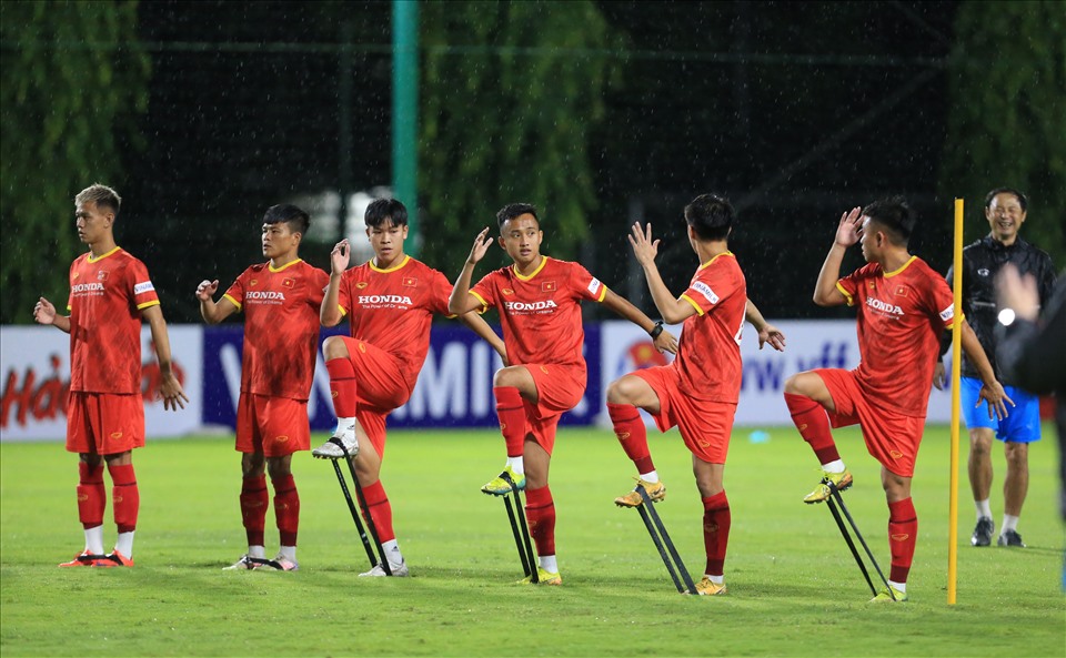 U22 Việt Nam củng cố thể lực trong giai đoạn đầu của đợt tập huấn hướng đến vòng loại U23 châu Á 2022. Ảnh: VFF
