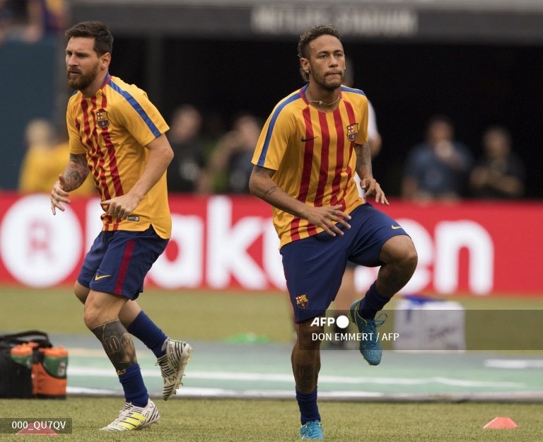 Bộ đôi ăn ý Messi - Neymar.