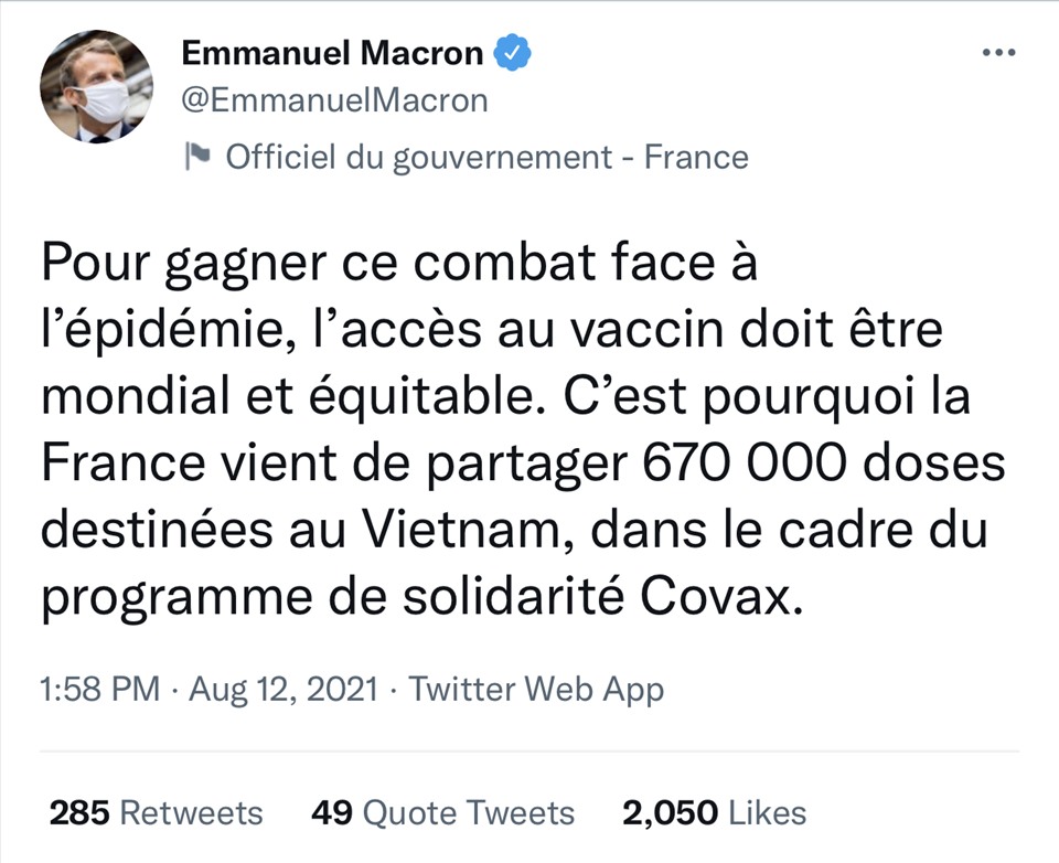 Tổng thống Emmanuel Macron viết trên Twitter, thông báo chia sẻ cho Việt Nam 670.000 liều vaccine COVID-19. Ảnh chụp màn hình
