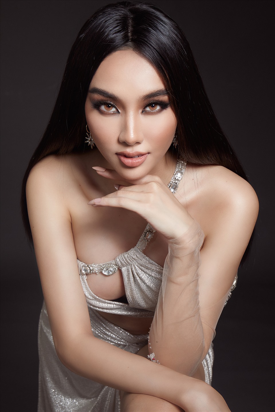 Thuỳ Tiên từng được gọi tên trong top 5 Hoa hậu Việt Nam 2018 với danh hiệu Người đẹp Nhân ái. Cô sở hữu gương mặt sắc sảo, đôi môi gợi cảm. Ảnh: MGVN.