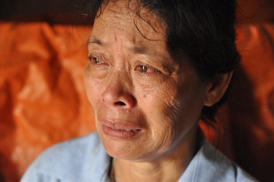 Bà Thanh đã rất đau khổ khi những người thân lần lượt ra đi, con trai thì bị tai nạn thập tử nhất sinh.