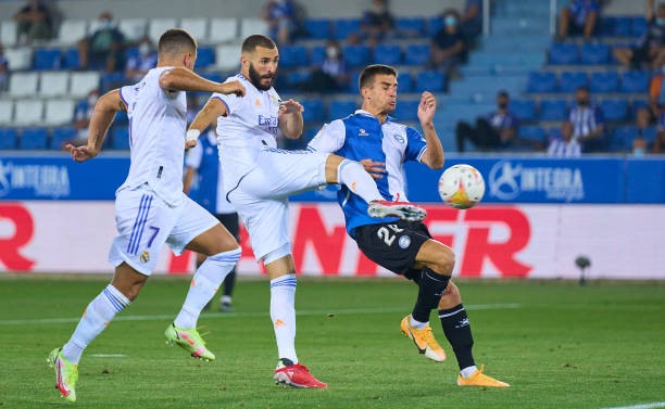 Gareth Bale và Eden Hazard đều có những ảnh hưởng nhất định trong chiến thắng 4-1 trước Alaves. Ảnh: Real Madrid