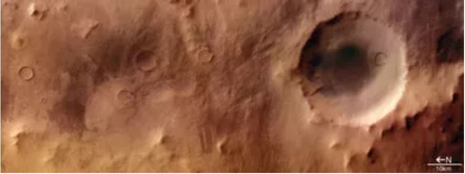 Miệng núi lửa ở cao nguyên phía nam sao Hỏa. Ảnh: Cơ quan vũ trụ Châu Âu
