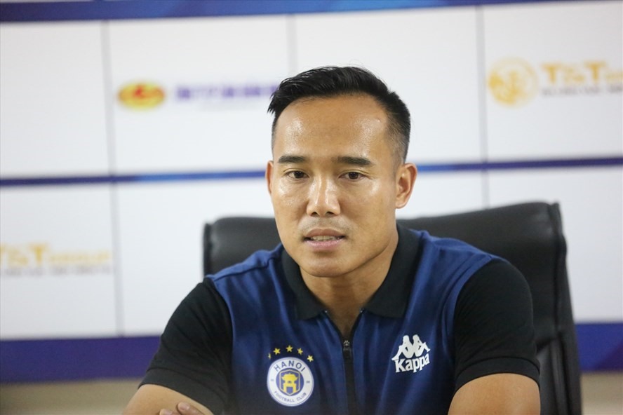 Trợ lý Nguyễn Công Tuấn từng là cánh tay đắc lực của huấn luyện viên Chu Đình Nghiêm tại Hà Nội. Ảnh: Hoài Thu