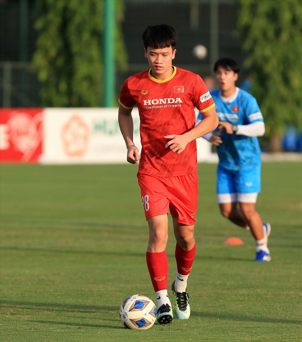 Tiền vệ Hoàng Đức đặt mục tiêu góp mặt trong đội hình thi đấu của đội tuyển Việt Nam. Ảnh: VFF