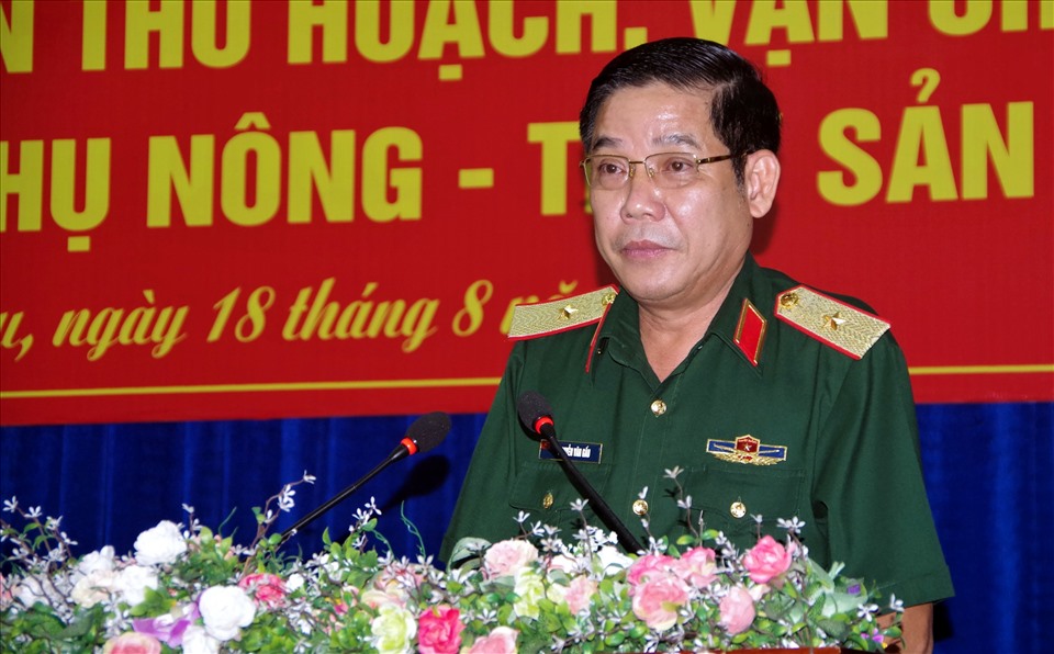 Thiếu tướng Nguyễn Văn Gấu, Chính ủy, Bộ Tư lệnh Quân khu 9 tại buổi ký kết kế hoạch phối. Ảnh: Nhật Hồ