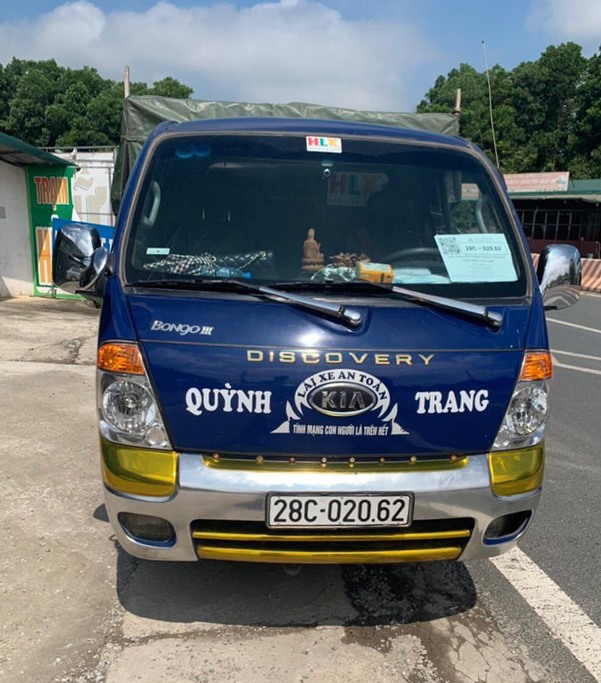 Chiếc xe tải được tài xế lợi dụng để chở người qua Hà Nội về Bắc Ninh. Ảnh: CA