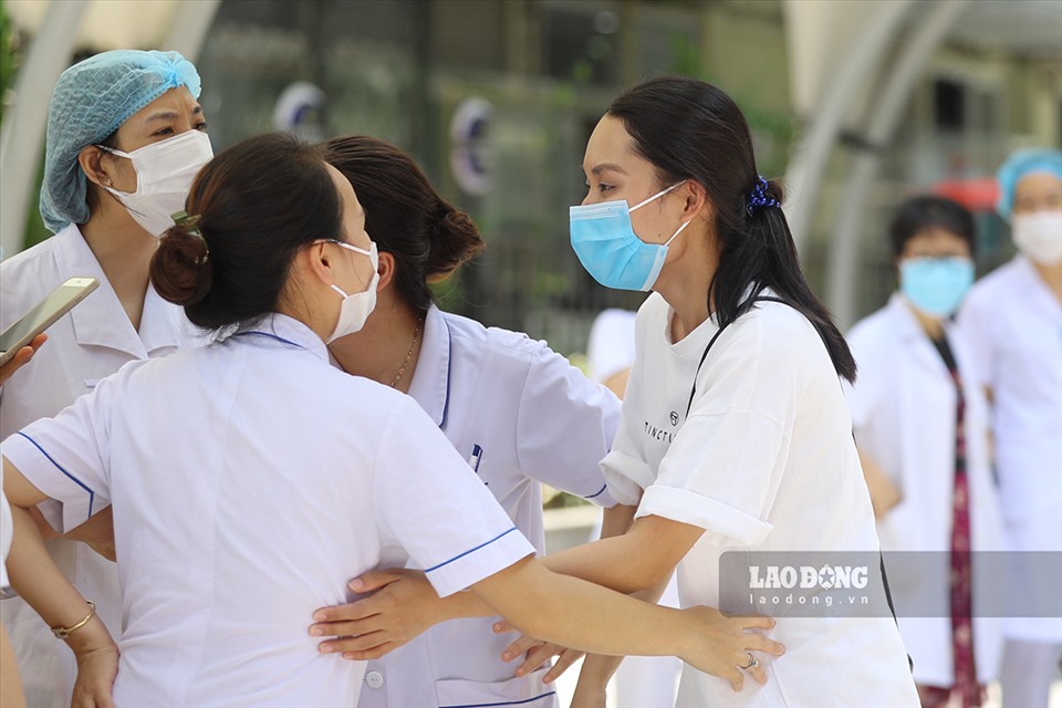 Những y bác sĩ tình nguyện lên đường vào tâm dịch TP. Hồ Chí Minh đang diễn biến hết sức phức tạp đều là những người có kinh nghiệm trong cuộc chiến chống dịch COVID-19 trước đây.