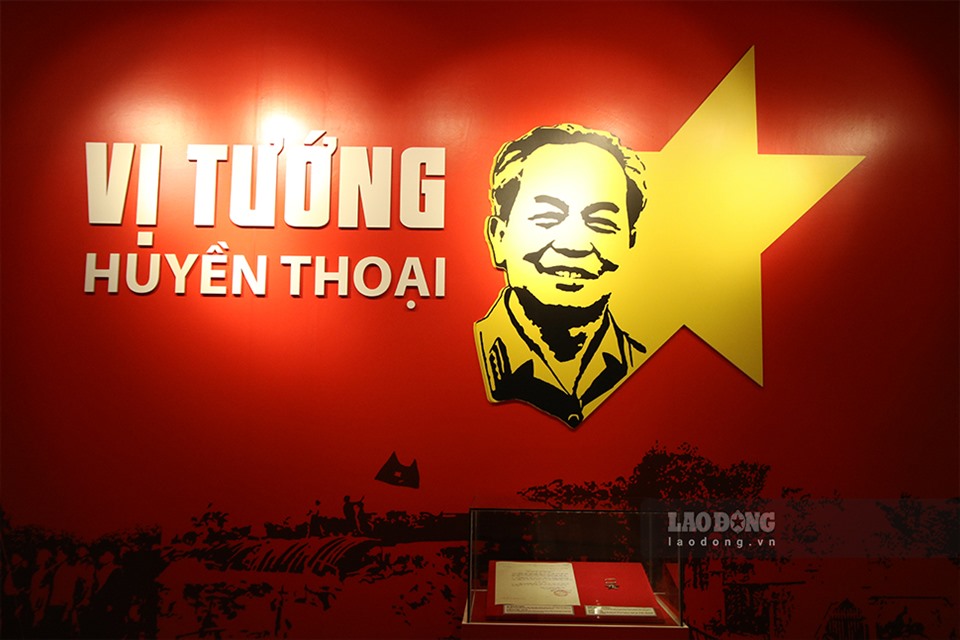 Kỷ niệm 110 năm Ngày sinh của Đại tướng Võ Nguyên Giáp (25.8.1911-25.8.2021), Bảo tàng Lịch sử Quân sự Việt Nam phối hợp với Bảo tàng Công an nhân dân, Thư viện Quân đội và Gia đình Đại tướng tổ chức Triển lãm chuyên đề “Vị tướng huyền thoại”.